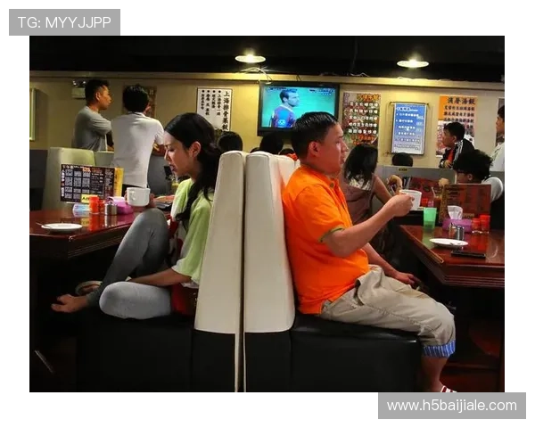 真人百家乐网页版玩法多样，专业真人在线精彩对战体验尽在指尖之间